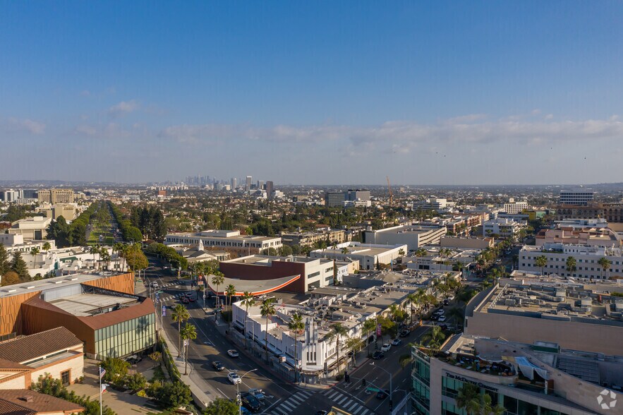 More Photos Of 450 N Canon Dr, Beverly Hills Storefront For Lease