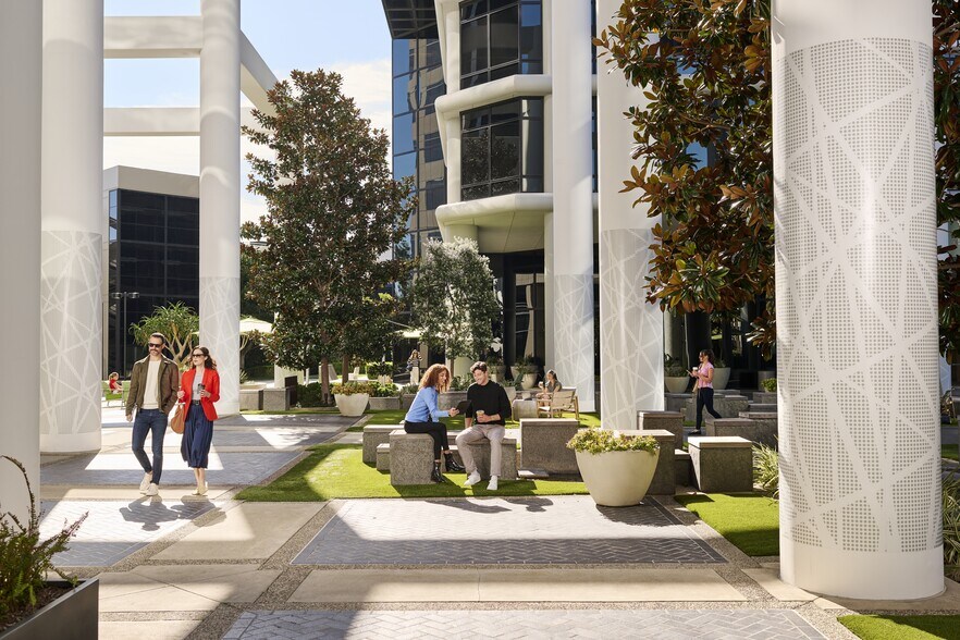 More Photos Of 18200 Von Karman Ave, Irvine Office For Lease