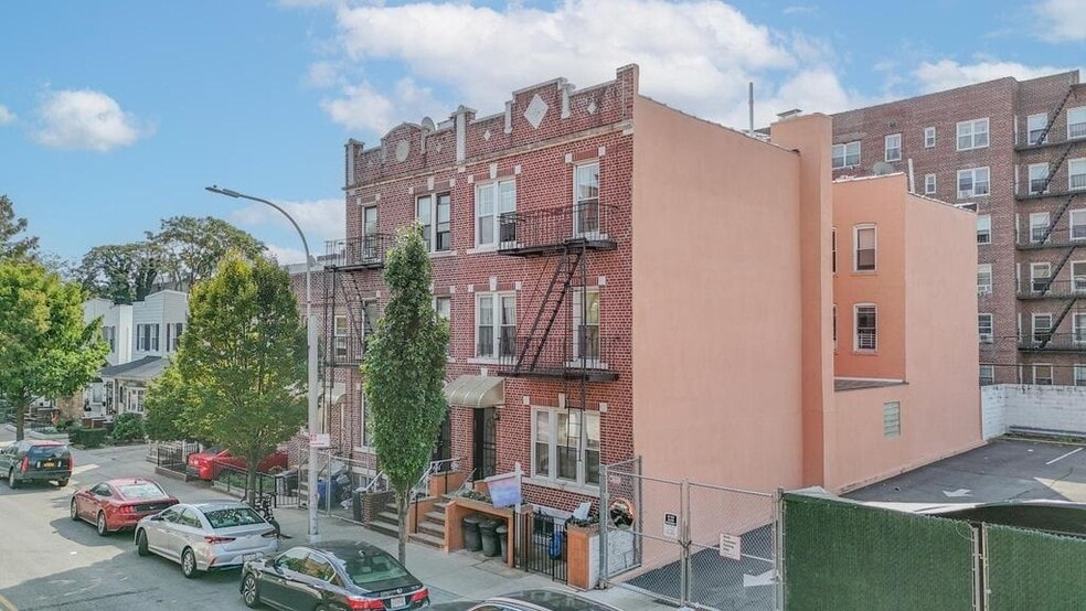 More Photos Of 522 Bay Ridge Ave, Brooklyn Apartments For Sale