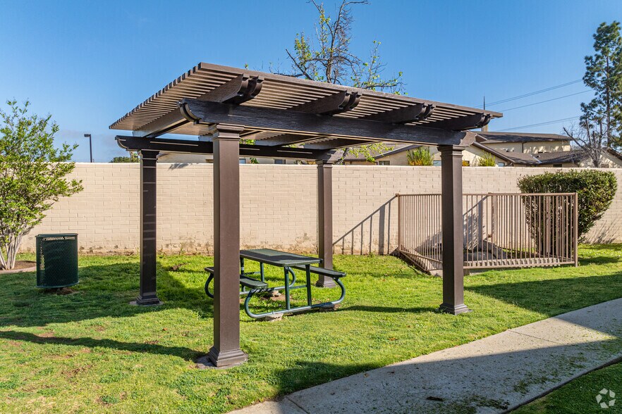 More Photos Of 10032 N Magnolia Ave, Santee Apartments For Sale