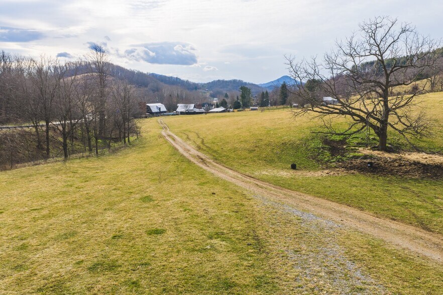 More Photos Of 230 Barn Ave, North Tazewell Land For Sale