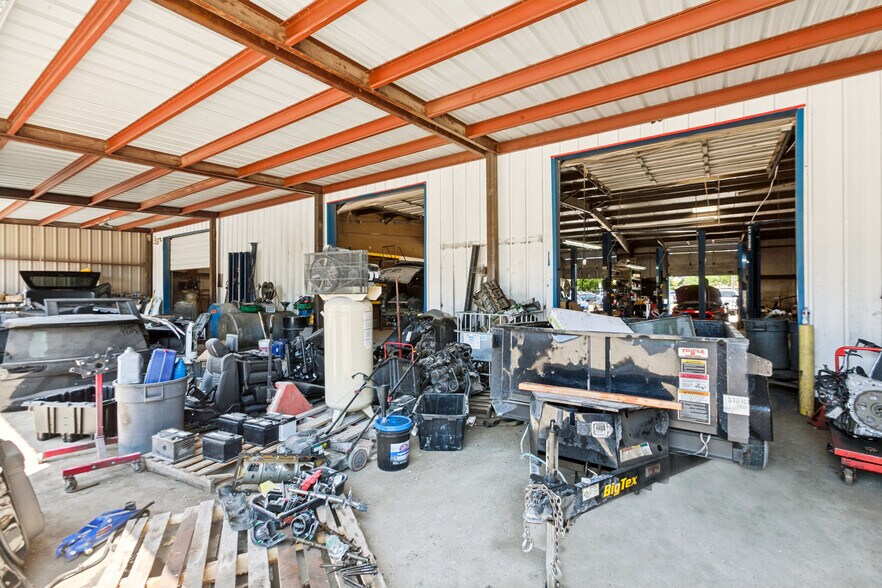 More Photos Of 308 W Avenue B, Garland Auto Repair For Sale