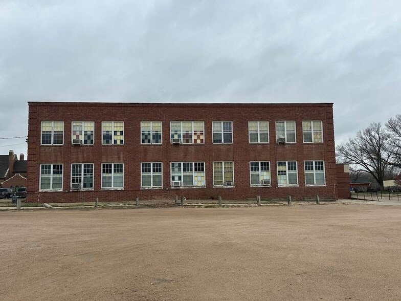 More Photos Of 409 E Adams St, Oneill Schools For Sale