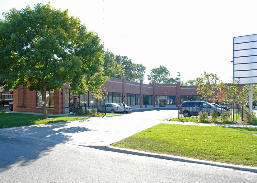 Primary Photo Of 119-133 E 75th St, Chicago General Retail For Lease