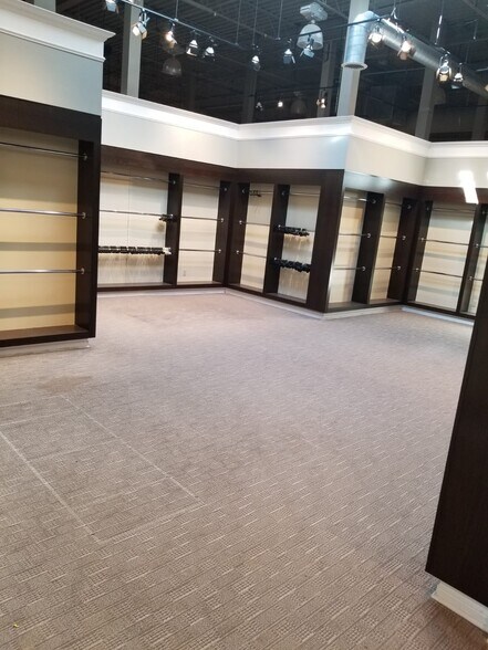 More Photos Of 1166-1188 Caledonia Rd, Toronto Manufacturing For Lease