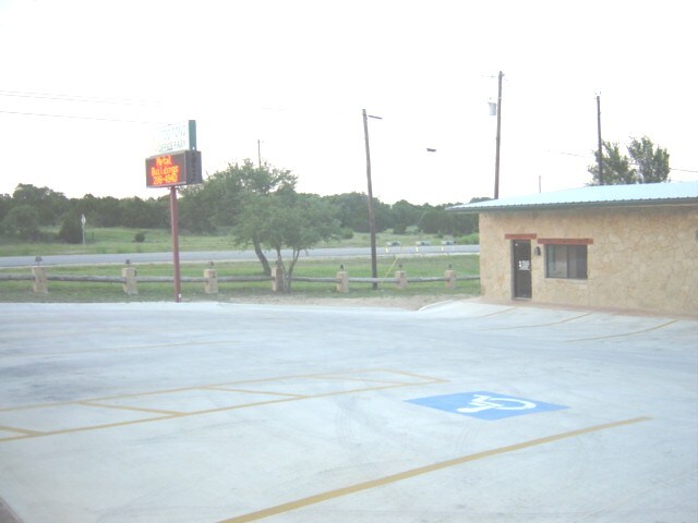 More Photos Of 120 Frog Pond Ln, Dripping Springs Freestanding For Lease