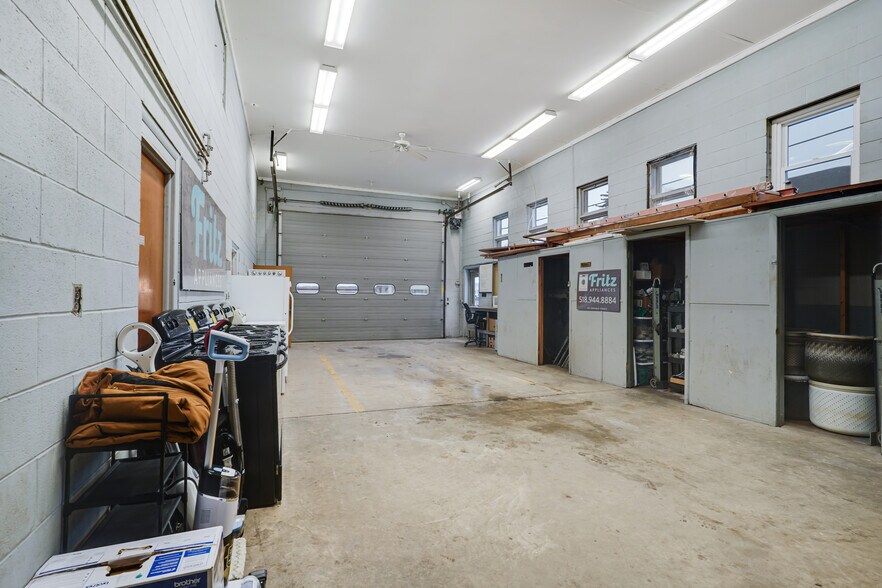 More Photos Of 27 Division St, Waterford Freestanding For Sale