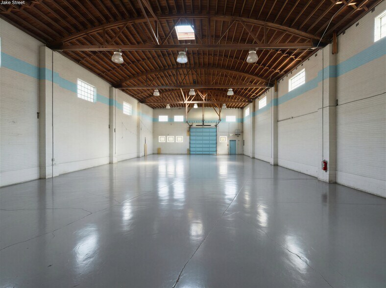 More Photos Of 945 W Lake St, Chicago Warehouse For Lease