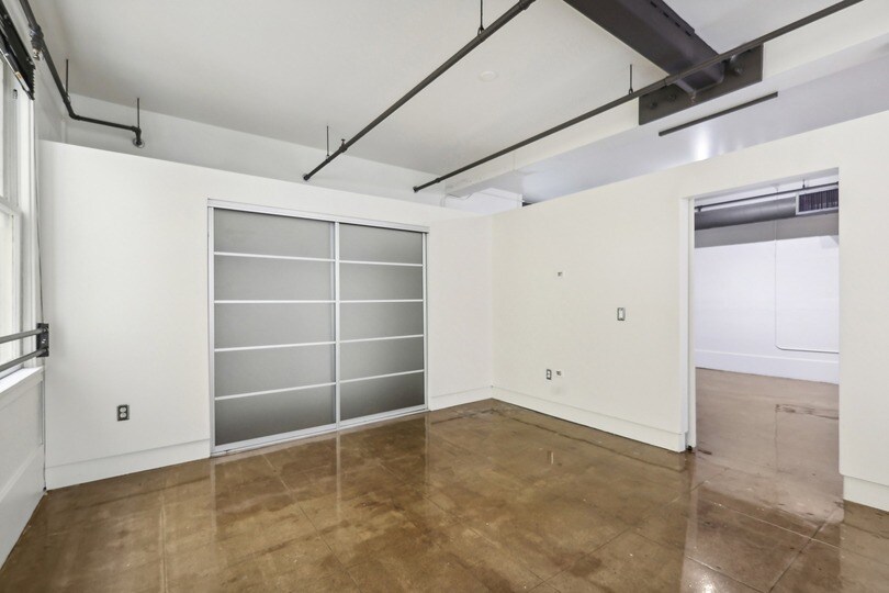 More Photos Of 1007 5th Ave, San Diego Apartments For Lease