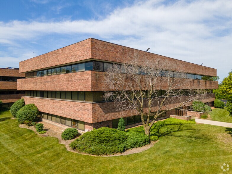 More Photos Of 20280 Governors Dr, Olympia Fields Unknown For Lease