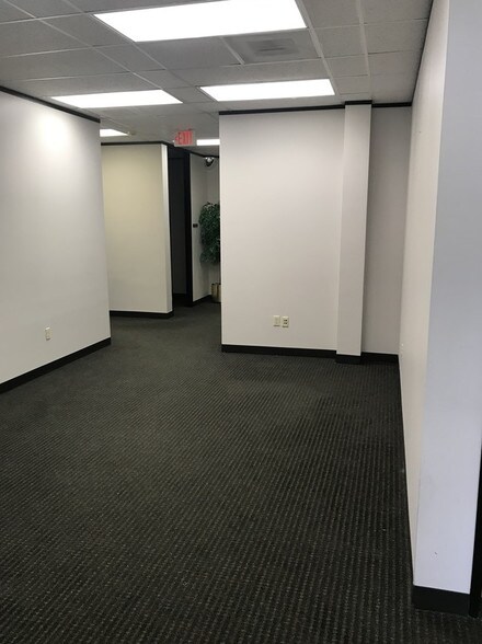 More Photos Of 1115 Gemini St, Houston Office For Lease