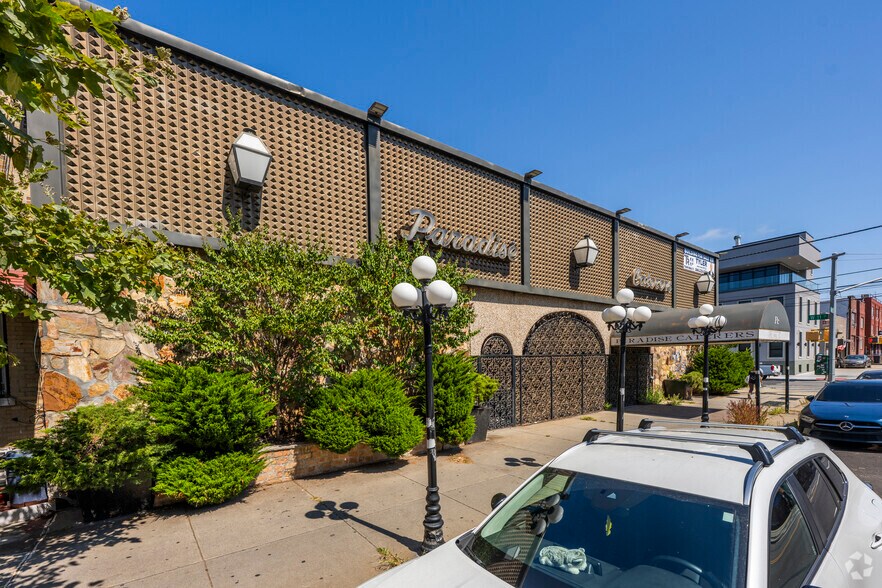 More Photos Of 59 Avenue U, Brooklyn General Retail For Sale