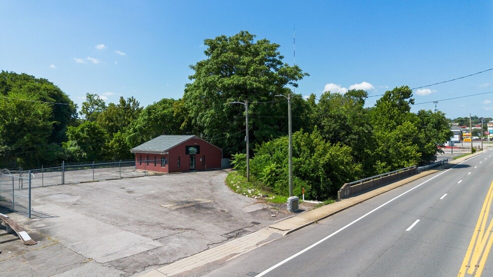 More Photos Of 5409 Charlotte Pike, Nashville Auto Dealership For Lease