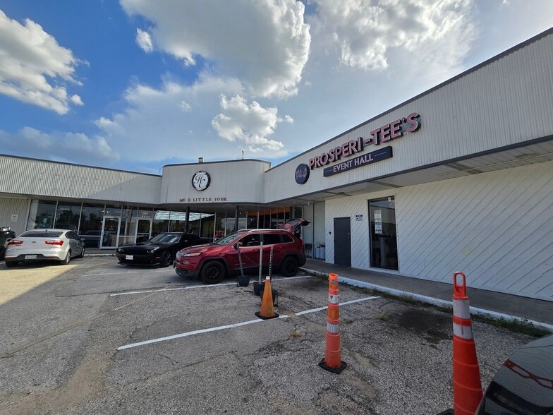 More Photos Of 100 E Little York Rd, Houston Freestanding For Sale