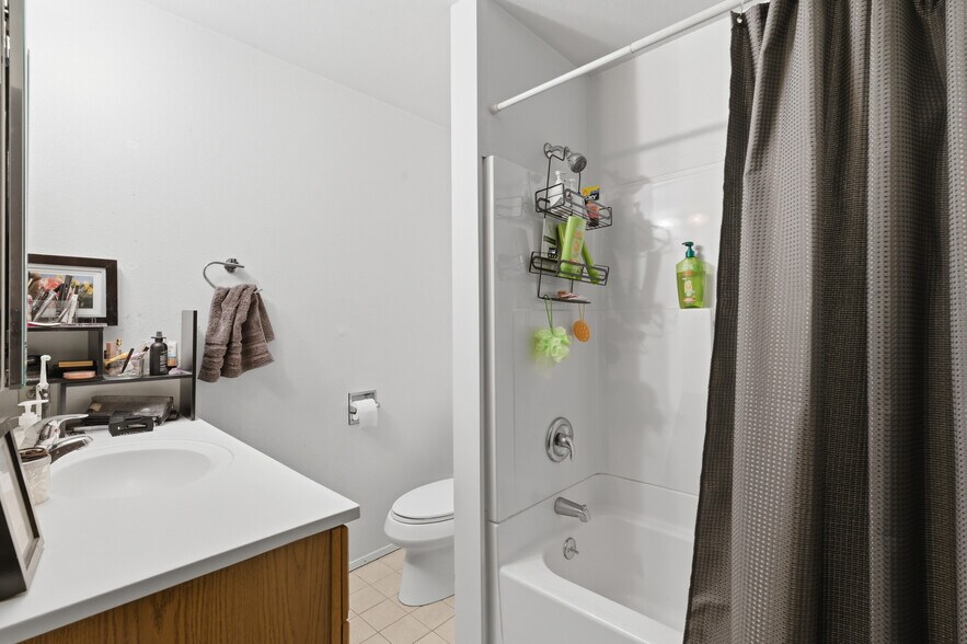 More Photos Of 5816 14th Ave NW, Seattle Apartments For Sale