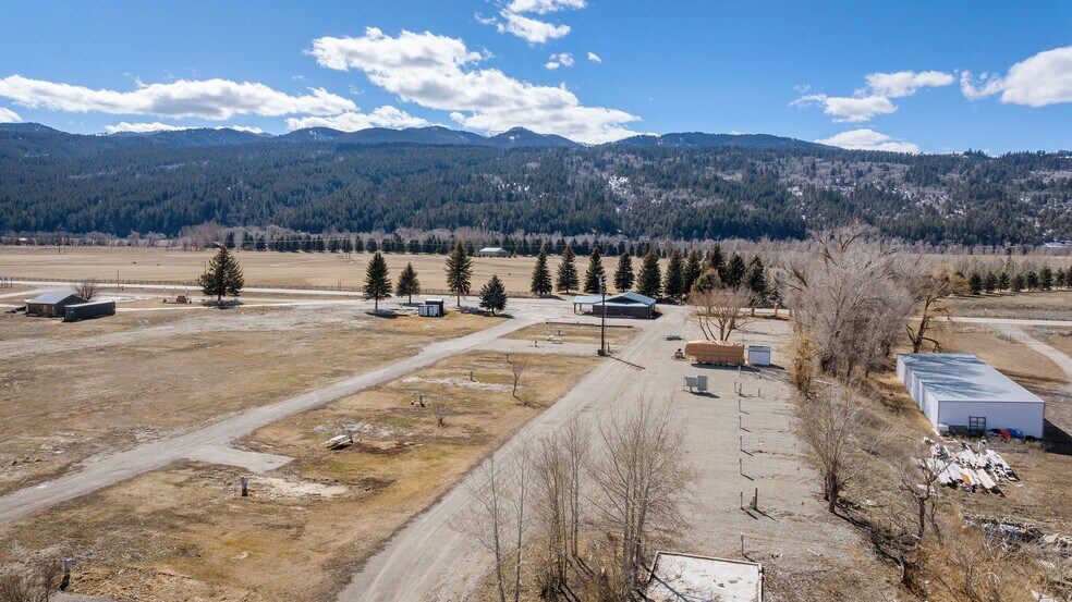 More Photos Of 3449 Swan Valley hwy, Irwin Bar For Sale