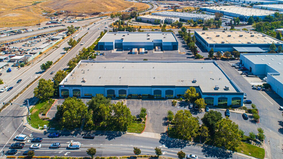 More Photos Of 7855 Southfront Rd, Livermore Light Manufacturing For Sale