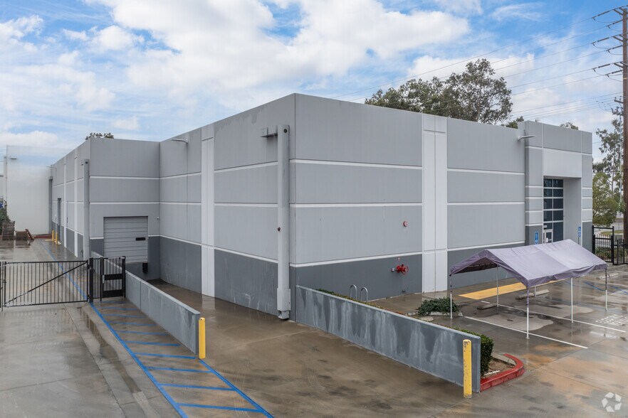 More Photos Of 1850 Rustin Ave, Riverside Warehouse For Sale