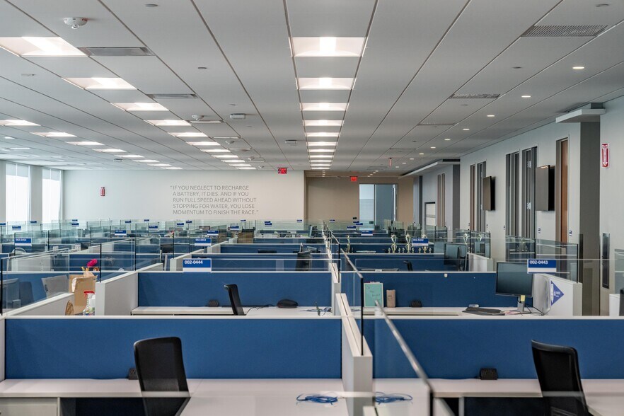More Photos Of 23800 N Farmers Way, Phoenix Office For Lease