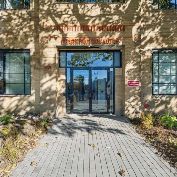 More Photos Of 288-300 Geary Ave, Toronto Manufacturing For Sale