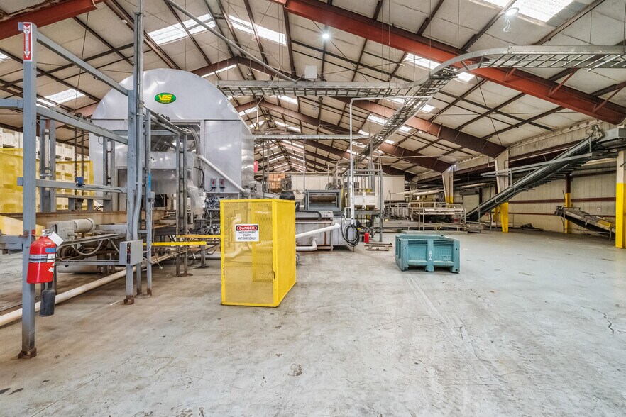 More Photos Of 2600 45th St, Vero Beach Food Processing For Sale
