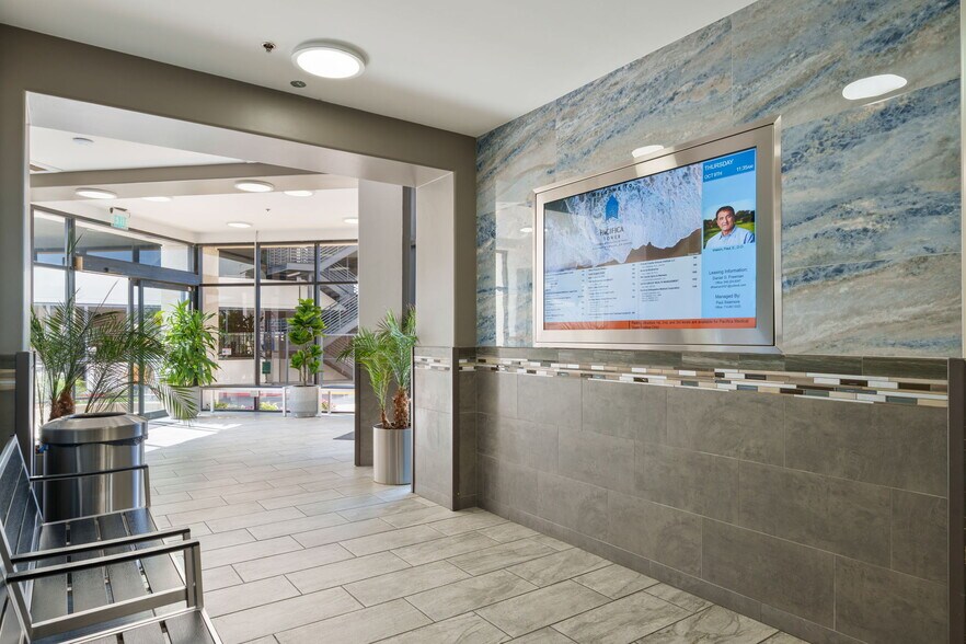 More Photos Of 18800 Delaware St, Huntington Beach Medical For Lease