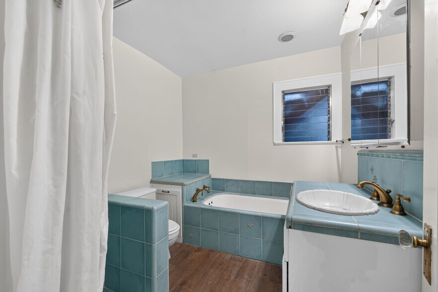 More Photos Of 119 S Adams St, Glendale Multifamily For Sale