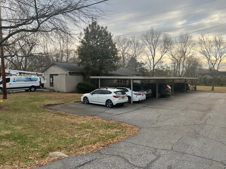 More Photos Of 2211 Eastchester Dr, High Point Office For Sale
