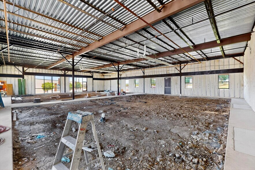 More Photos Of 8500 Olympus Blvd, Irving Office For Sale