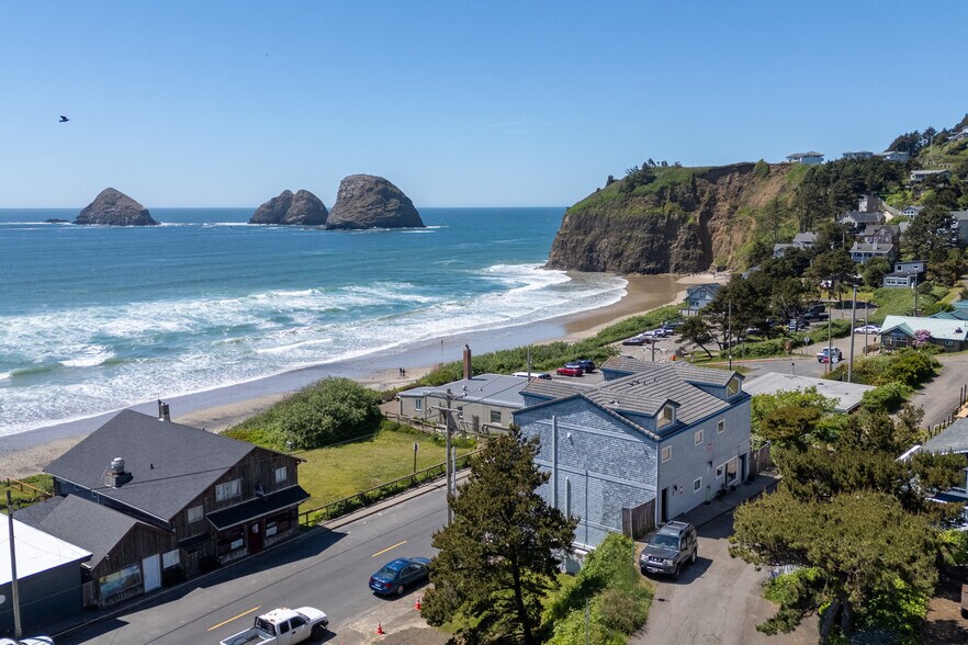 More Photos Of 1505 Pacific Ave NW, Oceanside Hotel For Sale