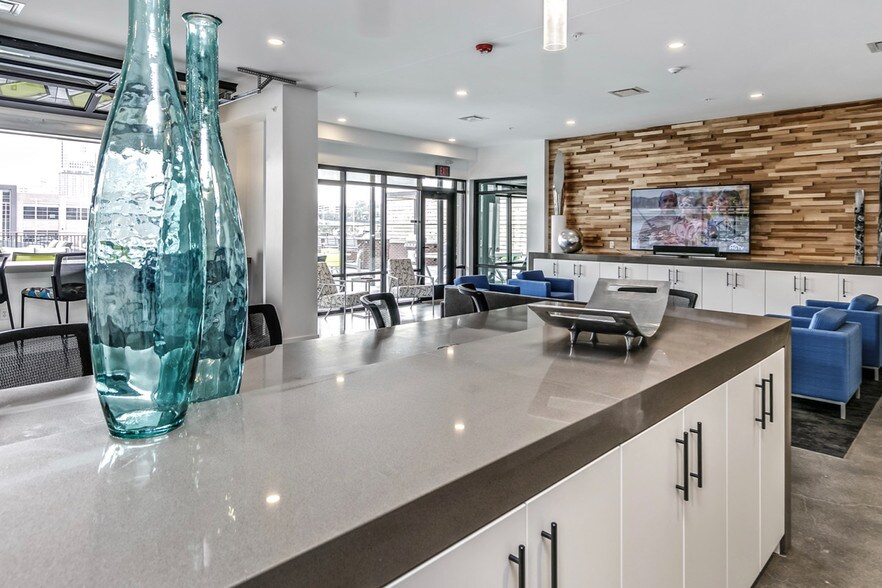 More Photos Of 1415 Cuming St NE, Omaha Apartments For Lease