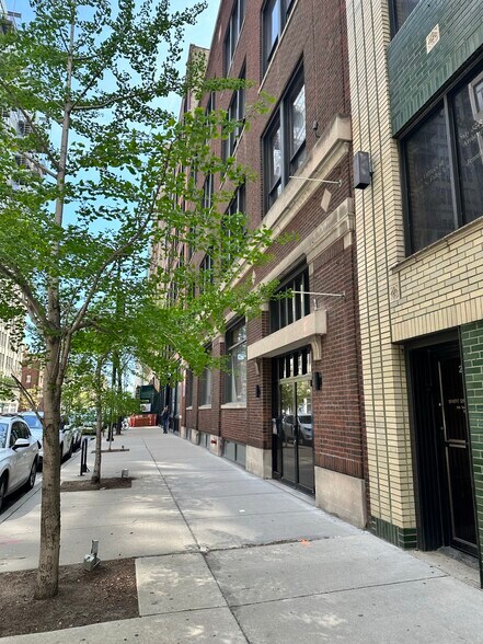 More Photos Of 208 S Jefferson St, Chicago Loft Creative Space For Lease