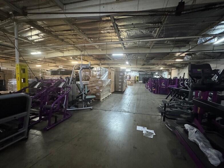 More Photos Of 1050 W Rialto Ave, San Bernardino Warehouse For Lease