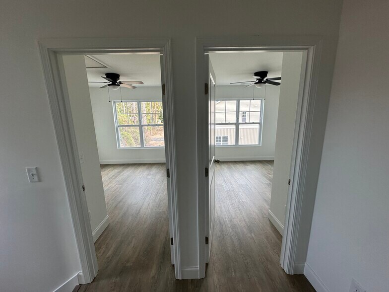 More Photos Of 4507 Greenway Ave, Wilmington Apartments For Sale