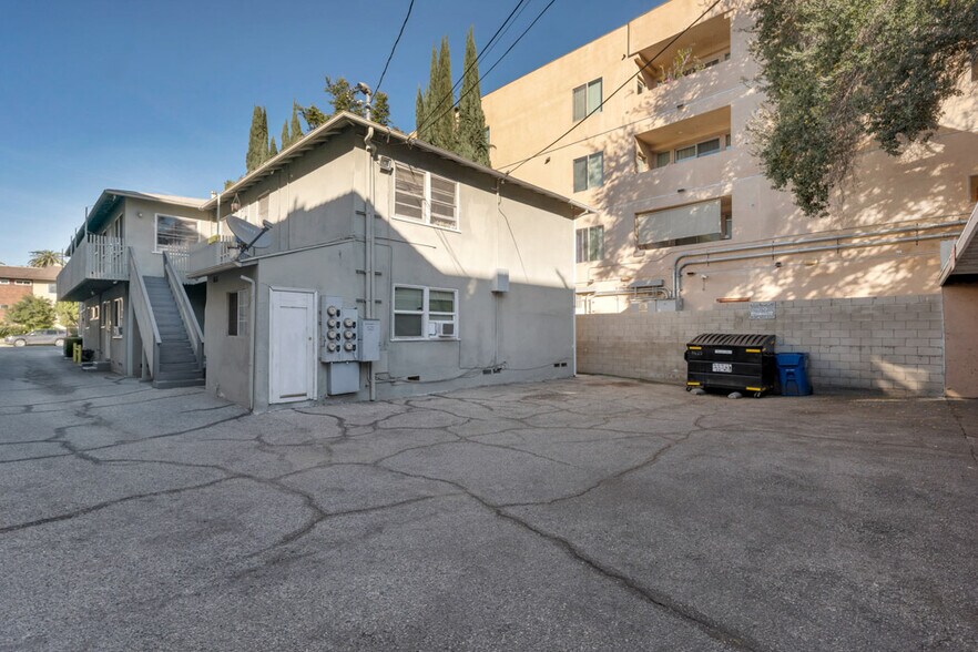 More Photos Of 14622 Sylvan St, Van Nuys Apartments For Sale