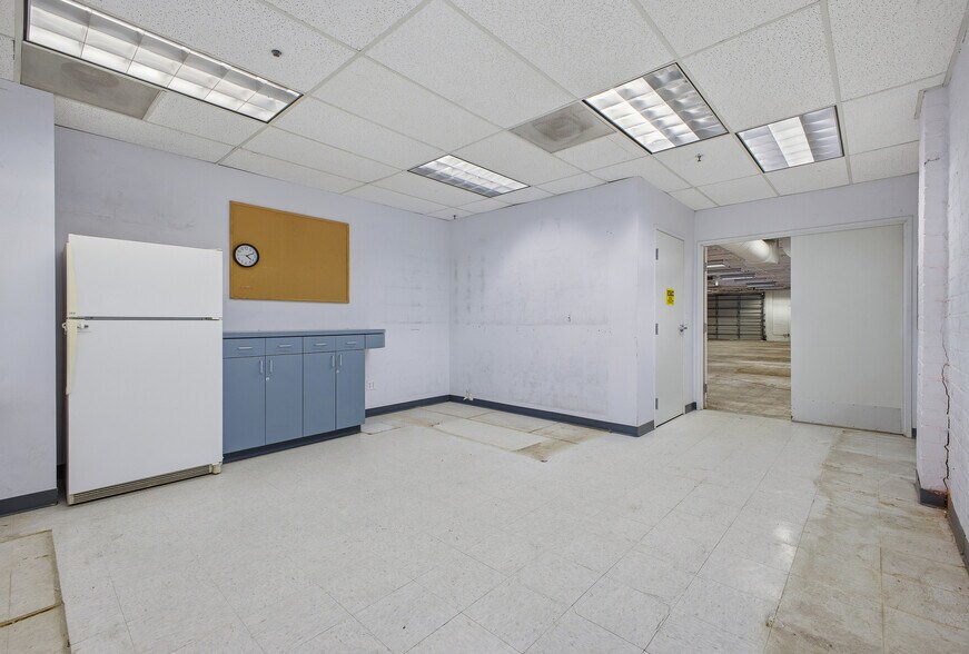 More Photos Of 700-710 W Wilson Ave, Glendale Office For Lease