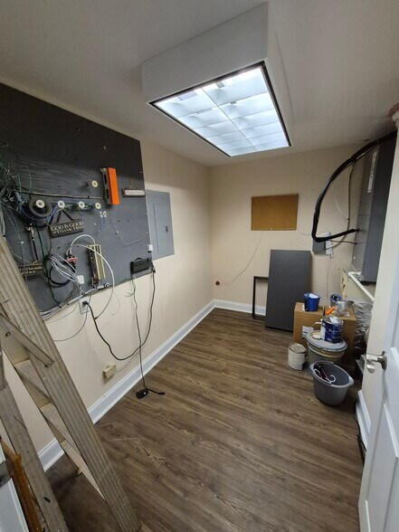 More Photos Of 113 Mountain Brook Dr, Canton Medical For Lease