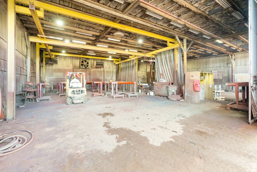 More Photos Of 204 5th St, Orlando Industrial For Sale