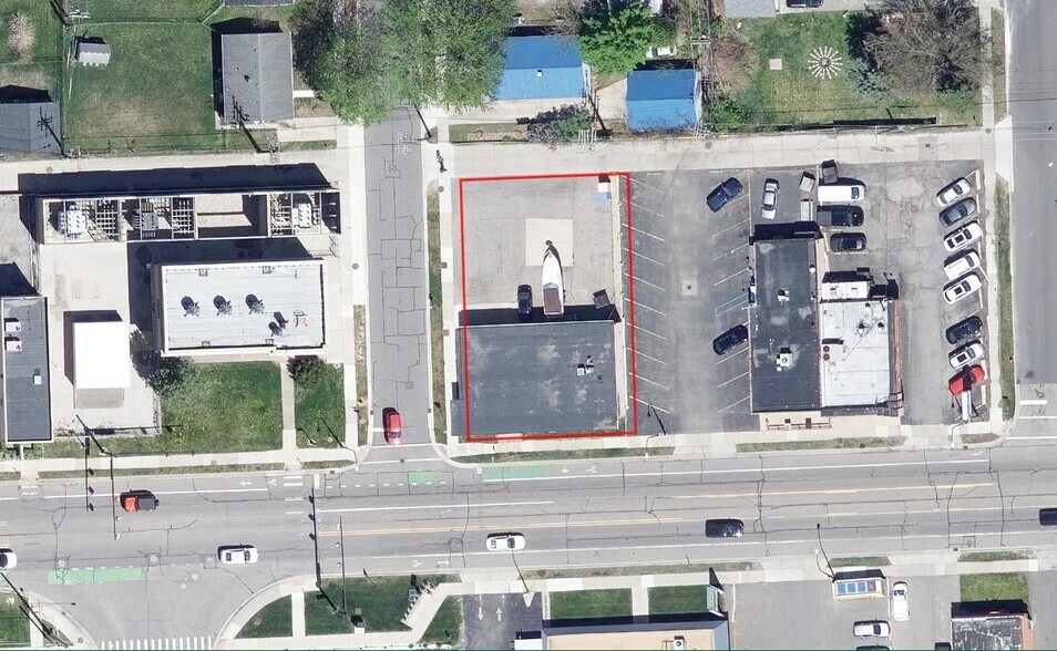 More Photos Of 1805 E 9 Mile Rd, Ferndale Freestanding For Sale