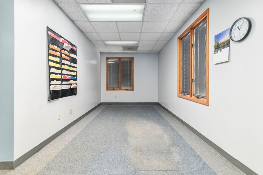 More Photos Of 3431 Waterlick Rd, Lynchburg Veterinarian Kennel For Sale