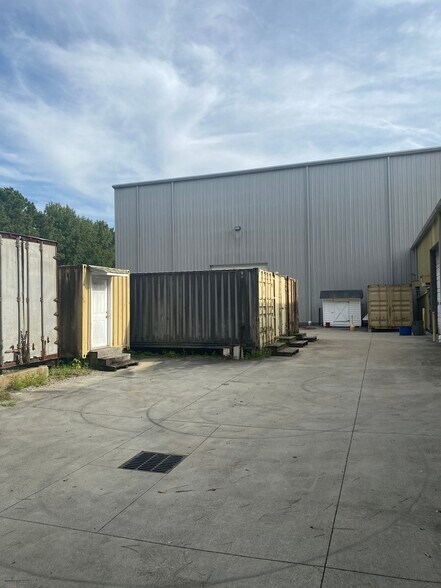 More Photos Of 1033 Cavalier Blvd, Chesapeake Manufacturing For Sale