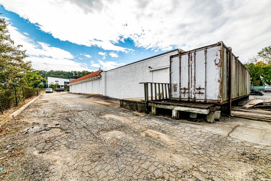 More Photos Of 5640 Peachtree Industrial Blvd, Chamblee Freestanding For Lease