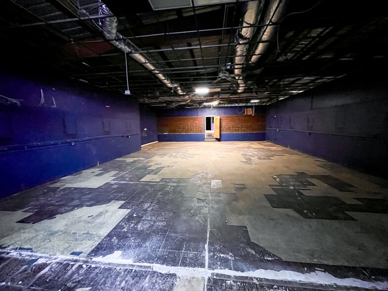 More Photos Of 3920 W Wall St, Midland Bowling Alley For Sale