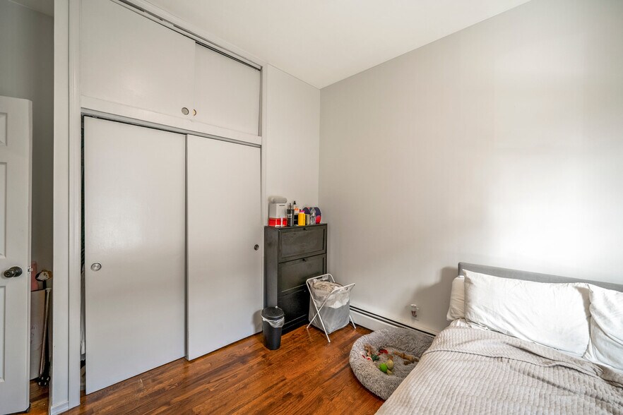More Photos Of 548 Jersey Ave, Jersey City Storefront Retail Residential For Sale