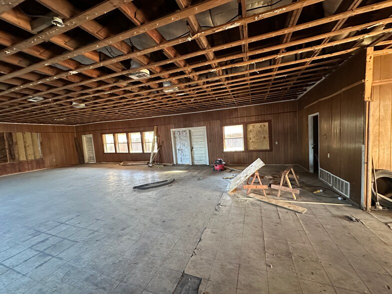 Primary Photo Of 417 S Prairie St, Pilot Point Land For Sale