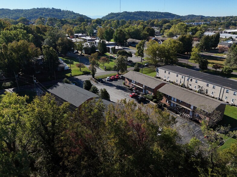 More Photos Of 609 E Inskip Dr, Knoxville Apartments For Sale