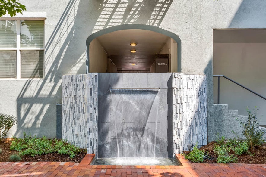 More Photos Of 1950 N Pennsylvania St, Denver Apartments For Lease
