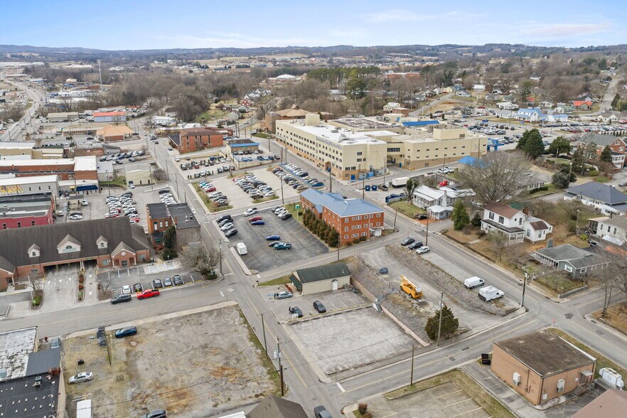 More Photos Of 501 N Oak St, Sweetwater Office For Sale