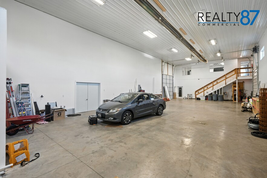 More Photos Of 2700 Stonegate Ct, Hiawatha Industrial For Sale