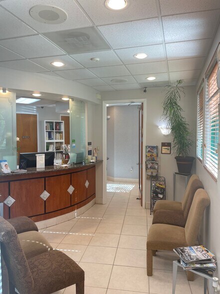 More Photos Of 150 N University Dr, Plantation Medical For Lease